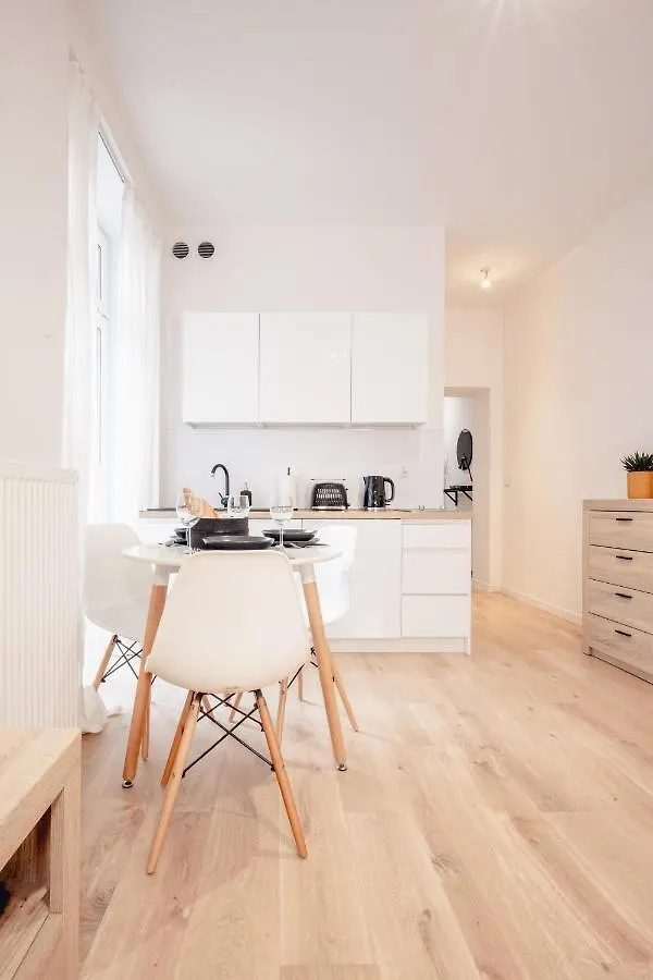 Apartment Apartamenty Pamiatkowa 11, 2 Rooms, Self Check In 24H Poznan Poland