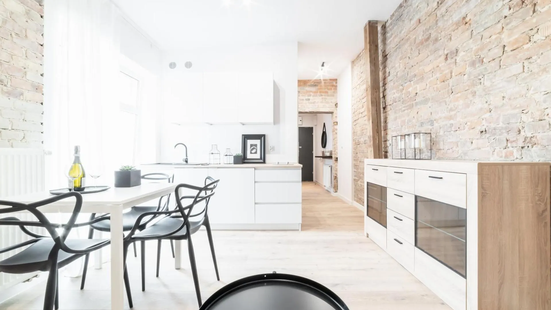 Apartamenty Pamiatkowa 11, 2 Rooms, Self Check In 24H Poznan 0*,  Poland